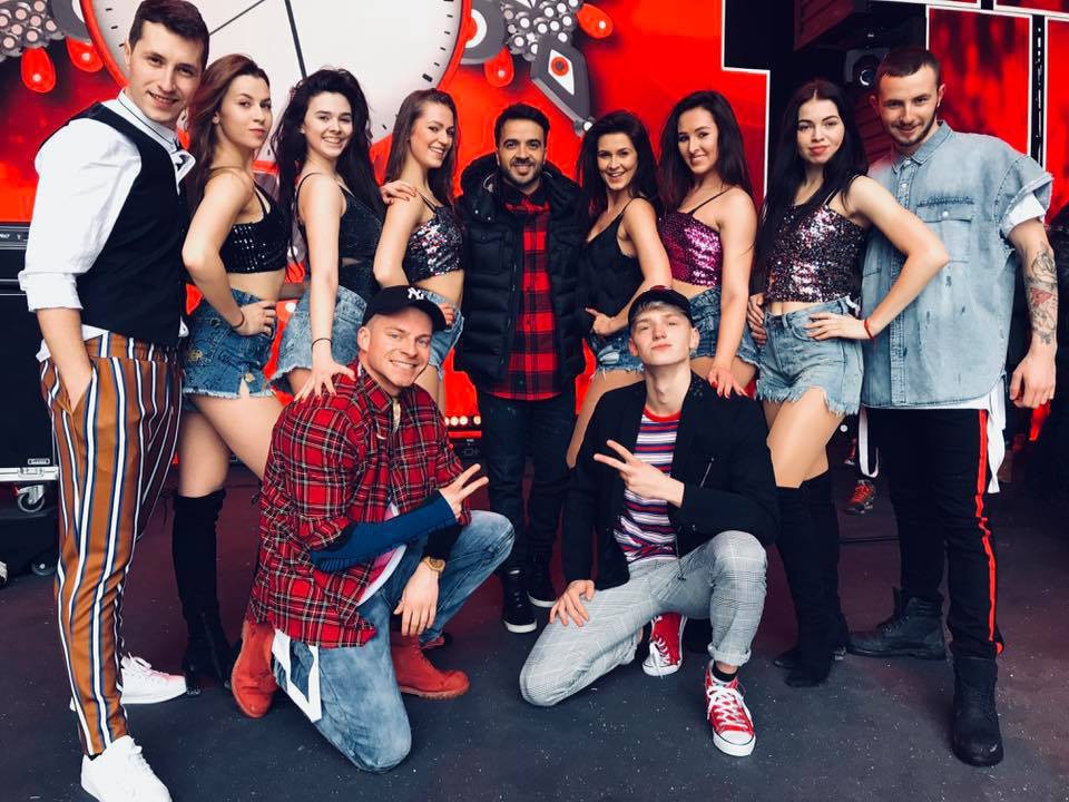 LUIS FONSI WITH EGURROLA DANCE AGENCY!!!