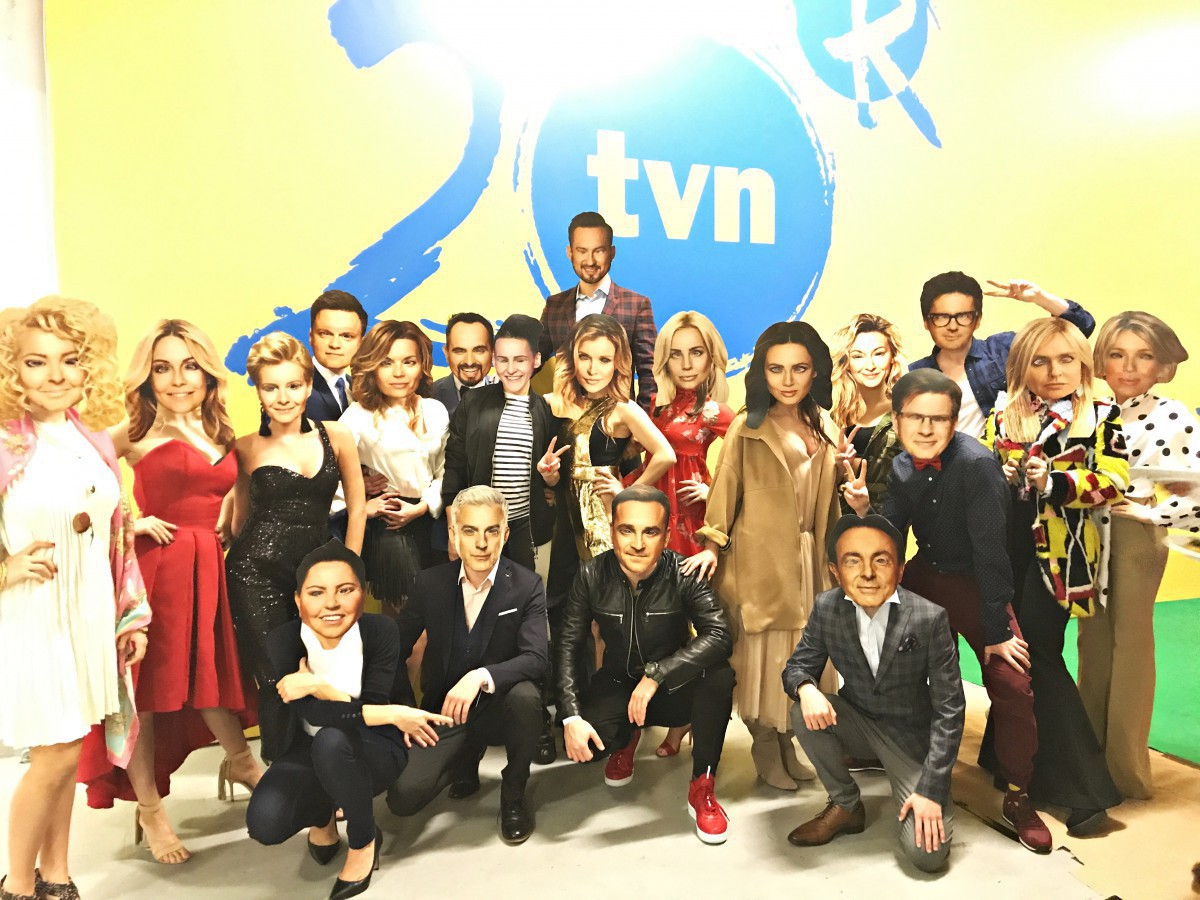 EGURROLA DANCE AGENCY DANCERS ON THE GALA OF THE 20TH ANNIVERSARY OF TVN