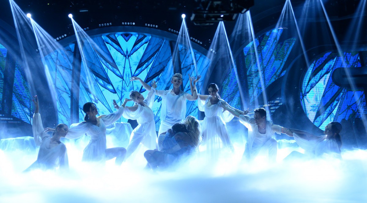 Dancers from the Egurrola Dance Agency in the final episode of the "Dancing with the Stars"