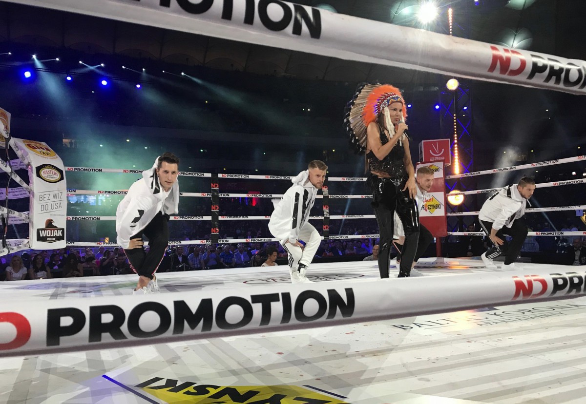 The Volt Group and Edyta Górniak during the Boxing Night 14 at „National Boxing Gala”!