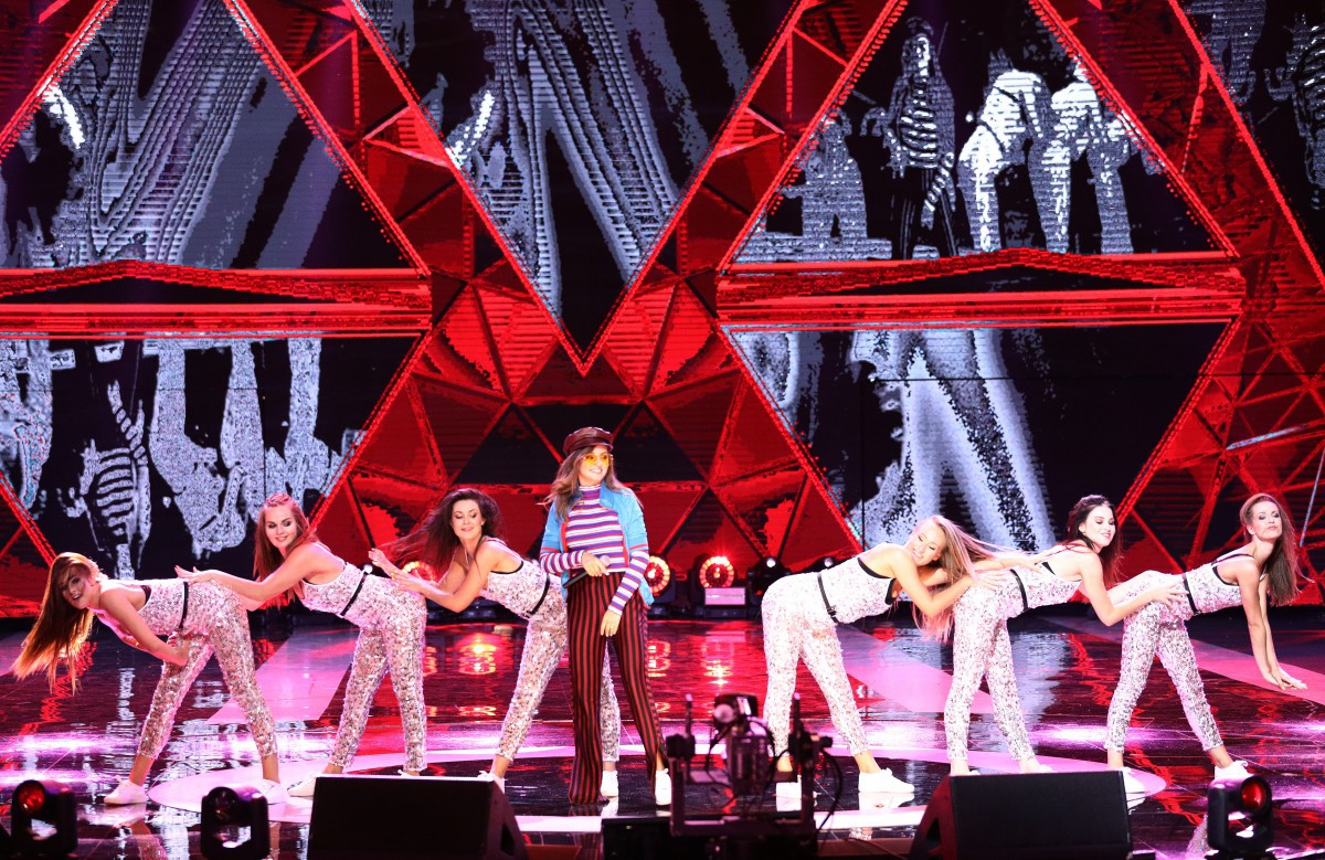 Volt’s girls in a joint show with Alexandra Stan