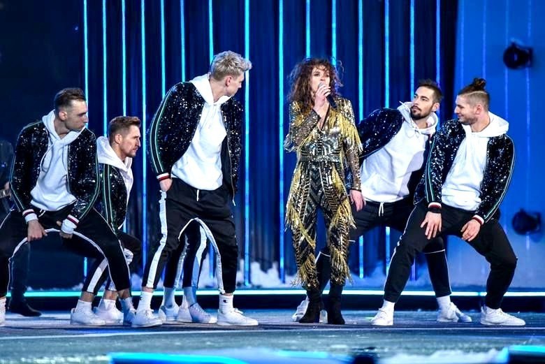 Egurrola Dance Agency in the dance setting of Sylwia Grzeszczak's performance