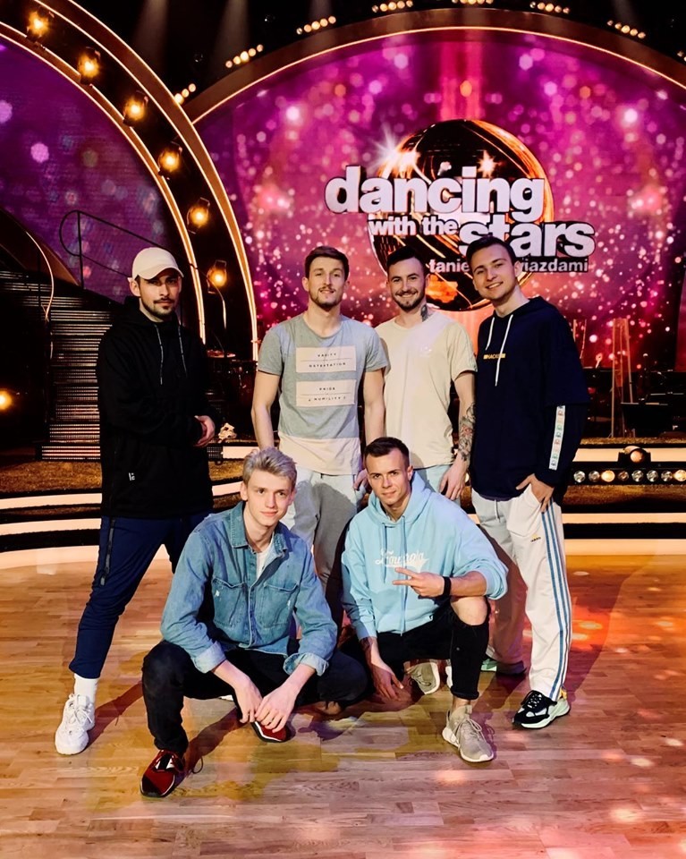 Egurrola Dance Agency dancers in the final episode of "Dancing with the Star. Dancing with the Stars"