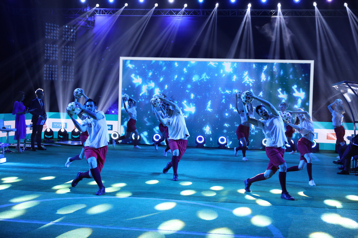 The Conference Euro 2020 with dancers EDA!